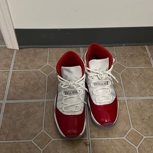 Jordan’s 11 cherrys only worn once
